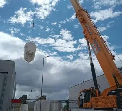 Guindastes e o setor de mineração: aplicações essenciais que você precisa conhecer